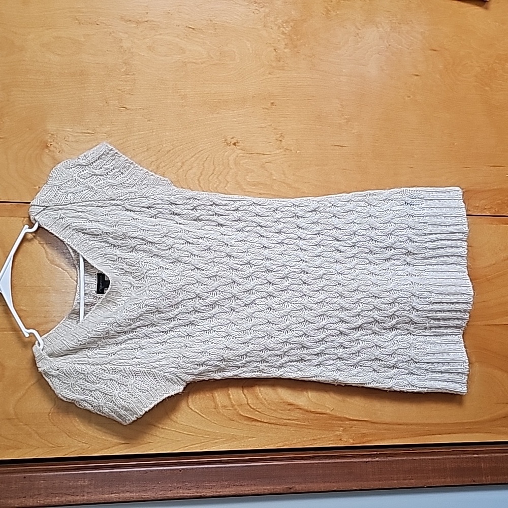 Maurices- off white short sleeve long sweater